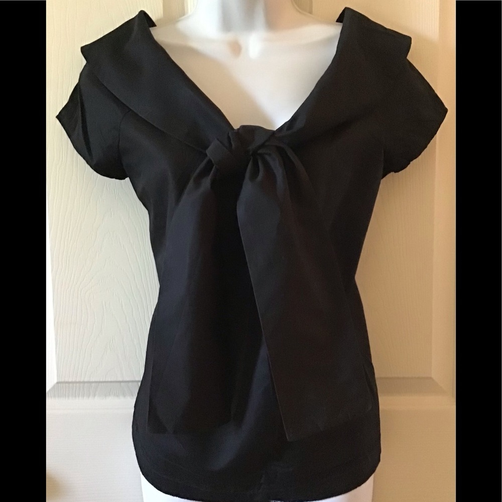 NWOT Jill Stuart Black Cotton Cap Sleeve Tie Top w/Lace Bottom Trim. Size Med